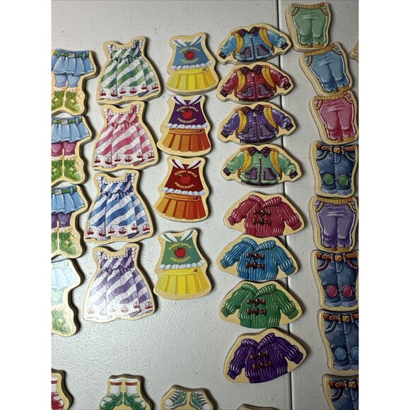 Wooden Magnetic Dress Up Dolls 67 Pieces Clothes 4 Dolls Homeschool Busy Work - Picture 3 of 7